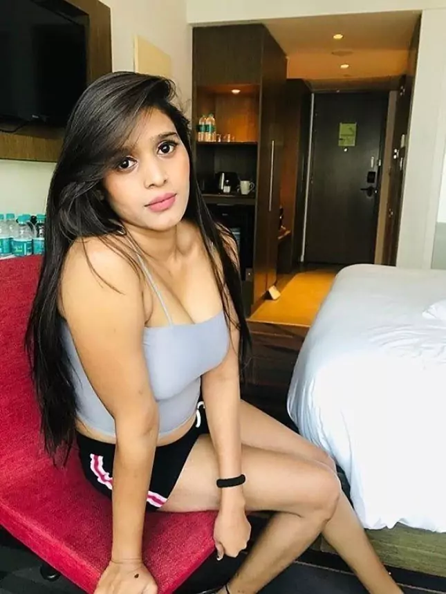 कॉल गर्ल्स सर्विस  सैंडहर्स्ट रोड